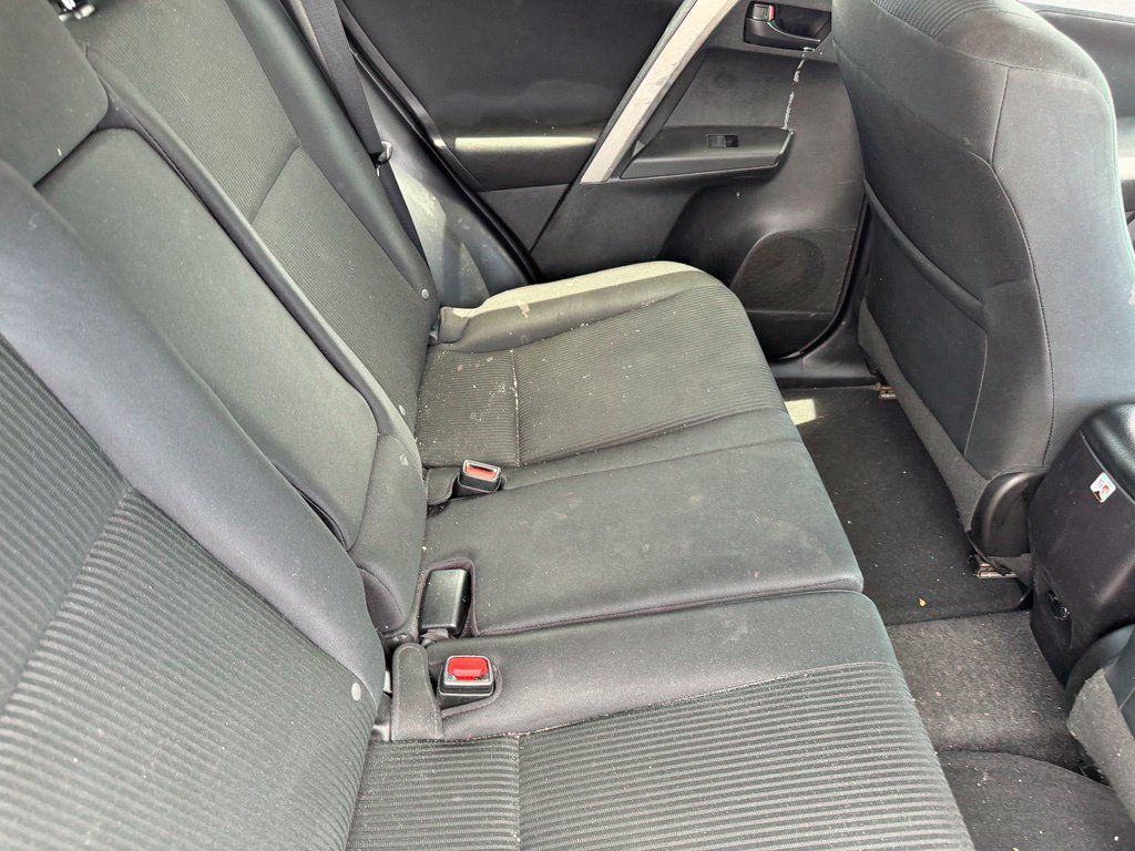 Used 2016 Toyota RAV4 LE FWD image 17