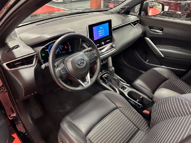 Certified 2024 Toyota Corolla Cross AWD Hybrid w/ Convenience Package image 11