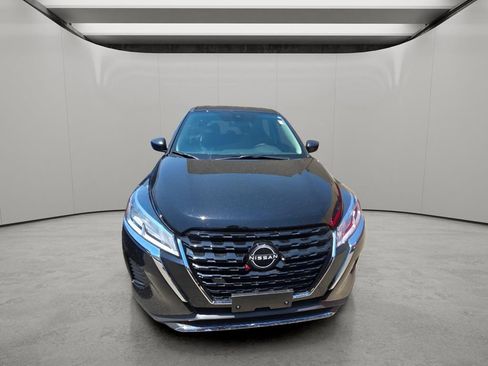 Used 2025 Nissan Kicks Play S w/ Interior Electronics Package FWD image 13