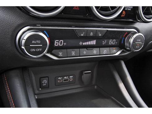 Certified 2025 Nissan Sentra SR w/ SR Premium Package FWD image 27