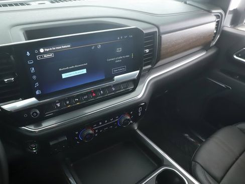 Used 2025 Chevrolet Silverado 2500 High Country w/ High Country Premium Package image 28