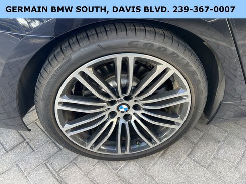 Used 2019 BMW 530i 530i w/ M Sport Package image 9
