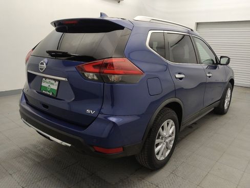 Used 2020 Nissan Rogue SV image 9
