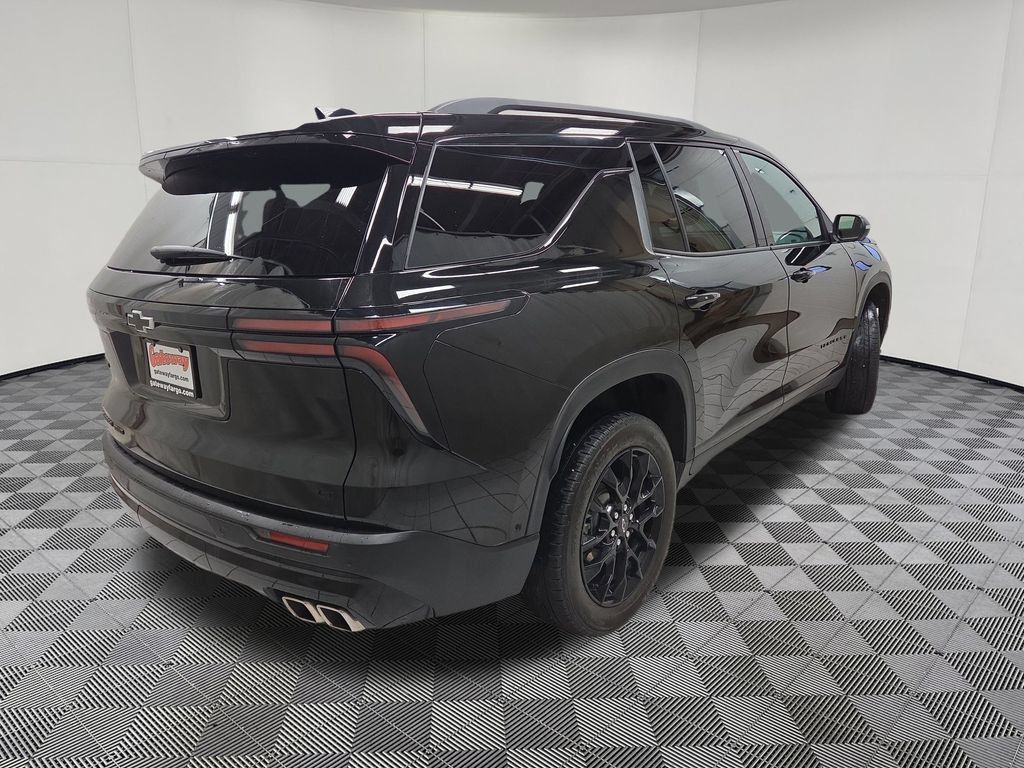 Used 2024 Chevrolet Traverse LT w/ Enhanced Driving Package AWD/4WD image 4