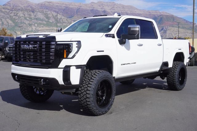 Used 2026 GMC Sierra 3500 Denali Ultimate AWD/4WD image 1
