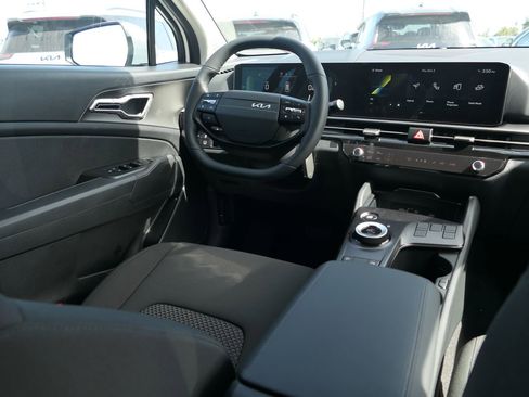 New 2026 Kia Sportage LX image 22
