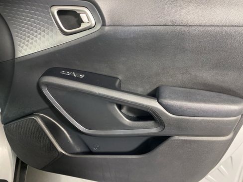 Used 2021 Kia Soul S image 31