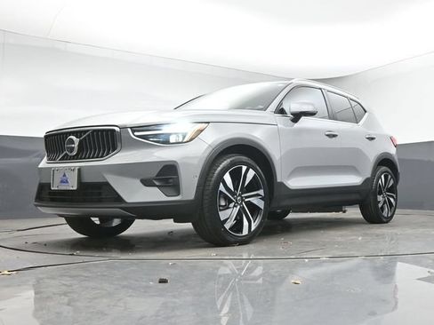 Used 2024 Volvo XC40 B5 Plus w/ Climate Package AWD/4WD image 40