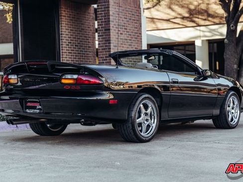 Used 1999 Chevrolet Camaro Z28 w/ SS Performance/Appearance Pkg image 44