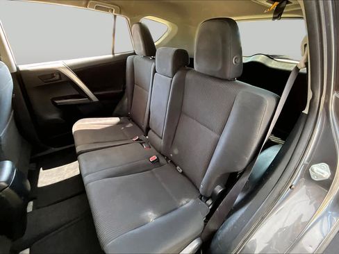 Used 2016 Toyota RAV4 LE FWD image 21