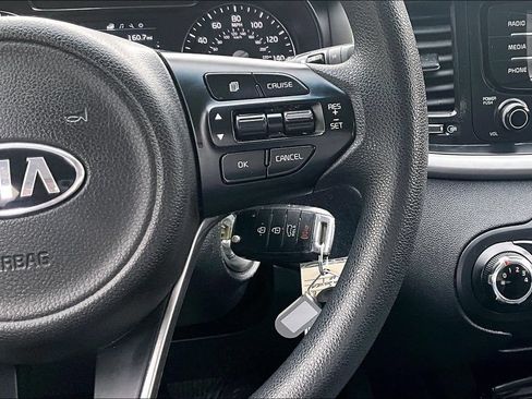 Used 2018 Kia Sorento L FWD image 29