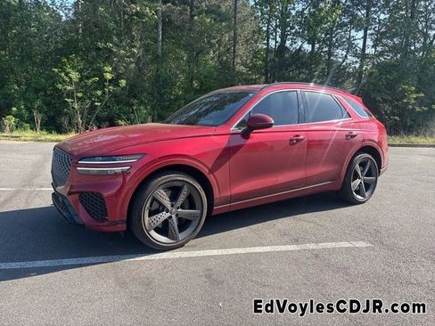 Used 2024 Genesis GV70 2.5T w/ Sport Prestige Package image 3