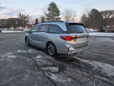 Used 2025 Honda Odyssey EX-L image 5