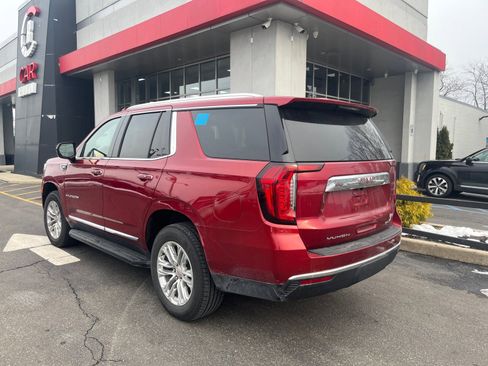 Used 2023 GMC Yukon SLT AWD/4WD image 5