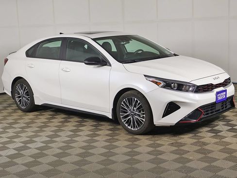 Used 2023 Kia Forte GT-Line w/ GT-Line Premium Package FWD image 2