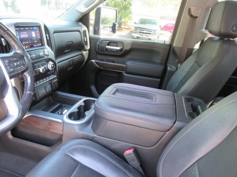 Used 2020 GMC Sierra 2500 SLT w/ SLT Convenience Package AWD/4WD image 18