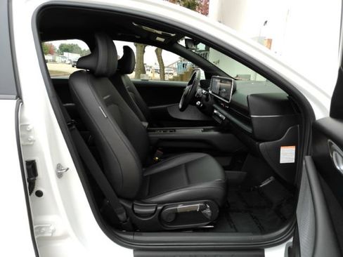 Used 2024 Hyundai Ioniq 6 SEL image 21