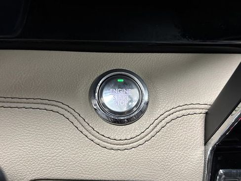 Used 2024 Lincoln Navigator L Reserve image 25