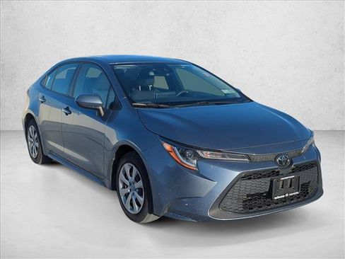 Used 2020 Toyota Corolla LE w/ Carpet Mat Package (TMS) FWD image 3