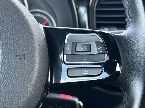 Used 2019 Volkswagen Beetle 2.0T S image 24