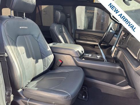 Used 2023 Ford Expedition Platinum AWD/4WD image 9