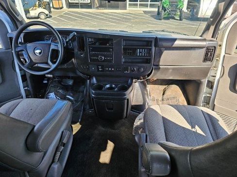 Used 2019 Chevrolet Express 3500 LT w/ LT Preferred Equipment Group RWD image 9