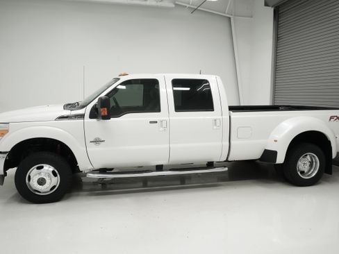 Used 2016 Ford F350 Lariat w/ Lariat Interior Package AWD/4WD image 6