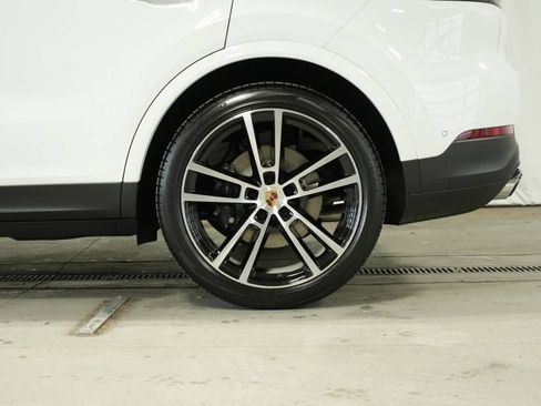 New 2026 Porsche Cayenne AWD/4WD image 44
