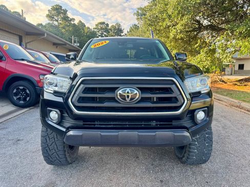 Used 2021 Toyota Tacoma SR5 w/ Technology Package AWD/4WD image 6