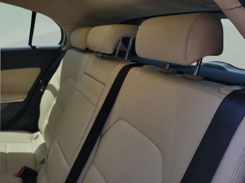 Certified 2019 Mercedes-Benz GLA 250 image 9