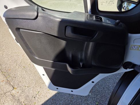 Used 2024 RAM ProMaster 2500 w/ Convenience Group image 25