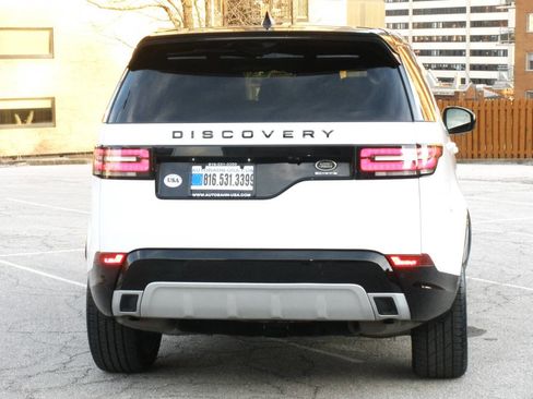 Used 2018 Land Rover Discovery HSE image 19
