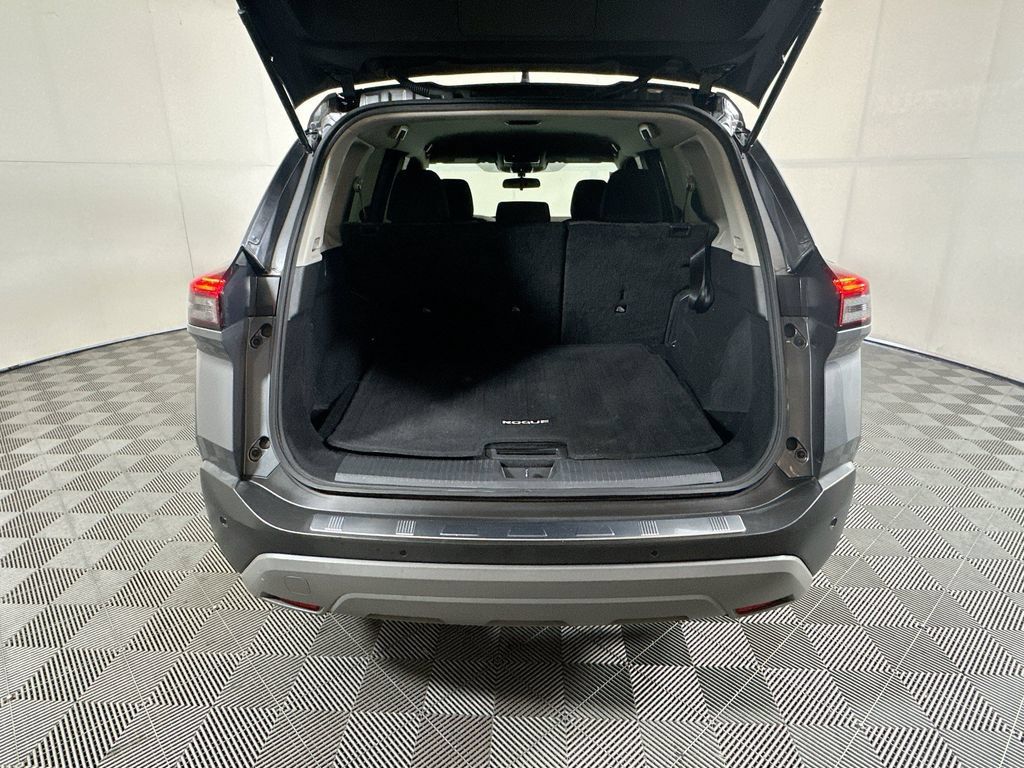 Used 2023 Nissan Rogue SV FWD image 31