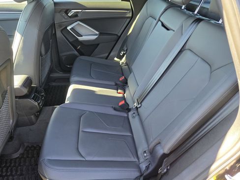 Used 2024 Audi Q3 2.0T Premium Plus w/ Premium Plus Package image 9