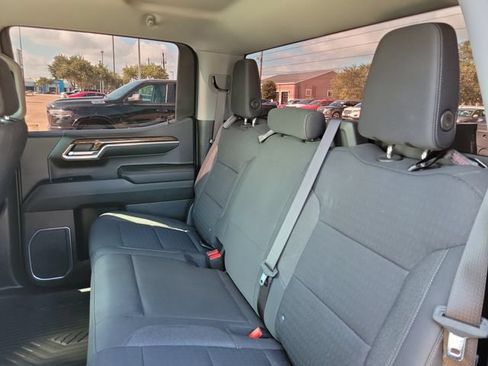 Used 2023 GMC Sierra 1500 SLE RWD image 9
