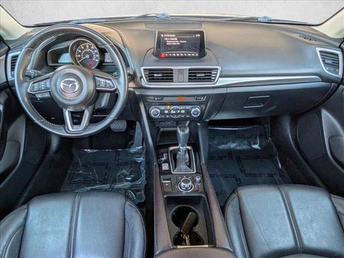 Used 2018 MAZDA MAZDA3 Touring FWD image 17