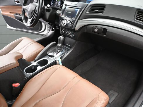 Used 2021 Acura ILX w/ Premium Package image 21