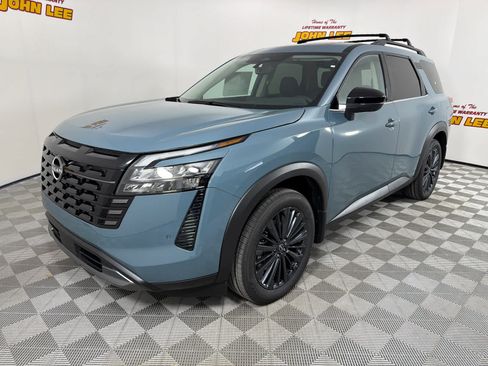 New 2026 Nissan Pathfinder SL w/ SL Premium Package FWD image 1