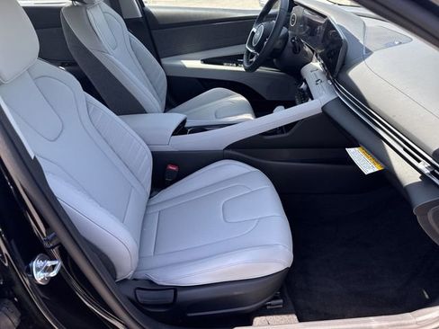 New 2026 Hyundai Elantra Limited image 13