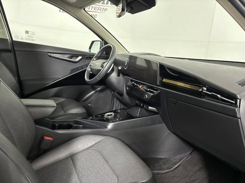 Used 2024 Kia Niro Wave w/ Wave Preserve Package FWD image 28