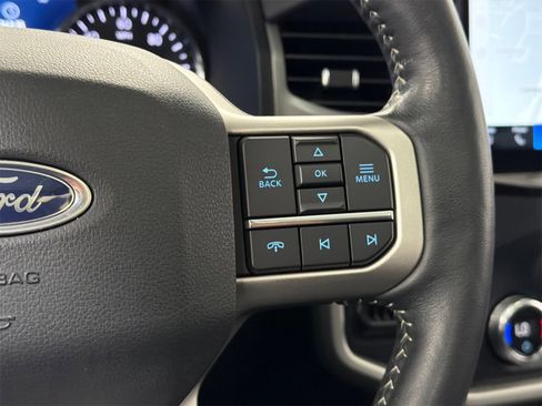 Used 2022 Ford Expedition XLT image 25