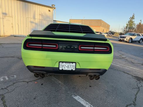 Used 2015 Dodge Challenger R/T w/ Quick Order Package 28B R/T image 4