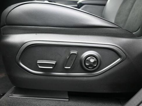 New 2026 Jeep Grand Cherokee Altitude AWD/4WD image 17