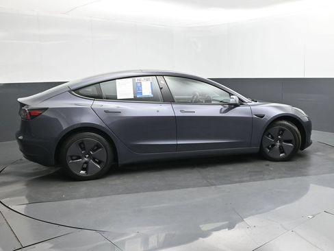 Used 2023 Tesla Model 3 Standard Range RWD image 31