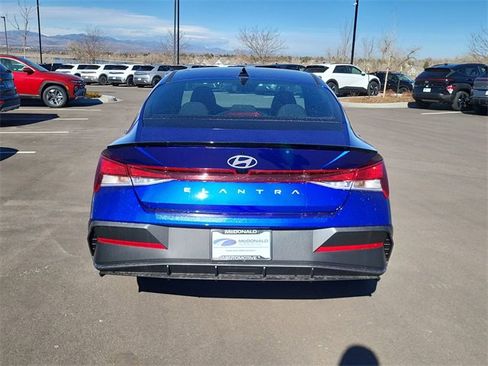 Certified 2025 Hyundai Elantra Sport image 21