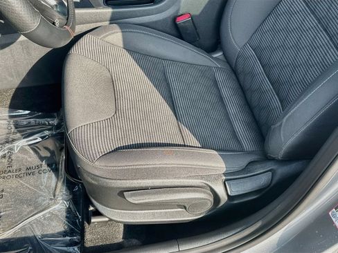 Certified 2022 Kia Niro LXS FWD image 18