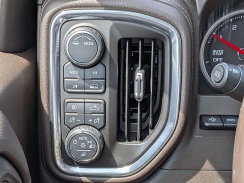 Used 2021 Chevrolet Silverado 1500 LTZ w/ Technology Package image 18