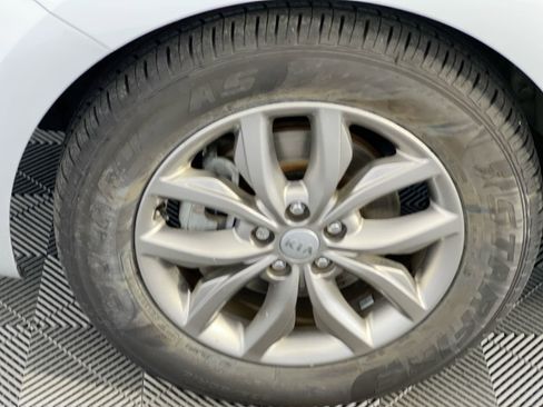 Used 2021 Kia Sedona EX FWD image 11