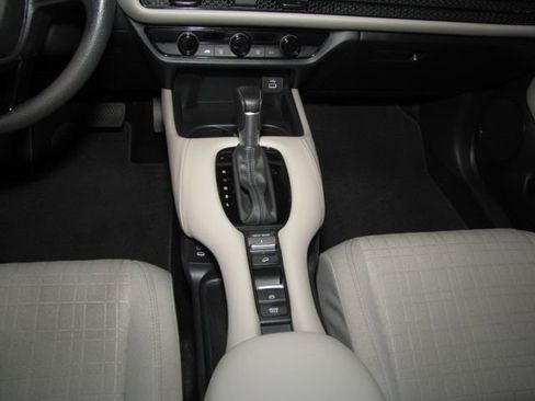 Certified 2025 Honda HR-V LX image 13