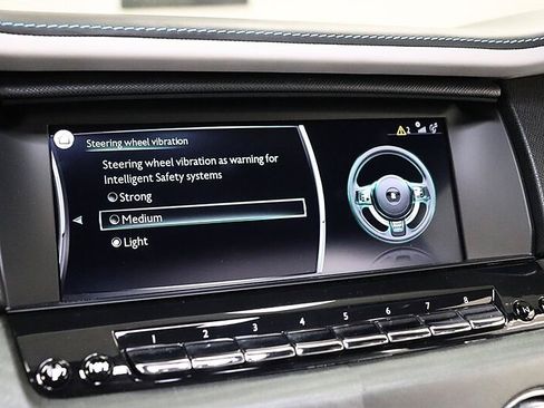 Used 2022 Rolls-Royce Cullinan w/ Cullinan Package AWD/4WD image 60